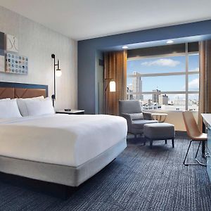Premium King Room